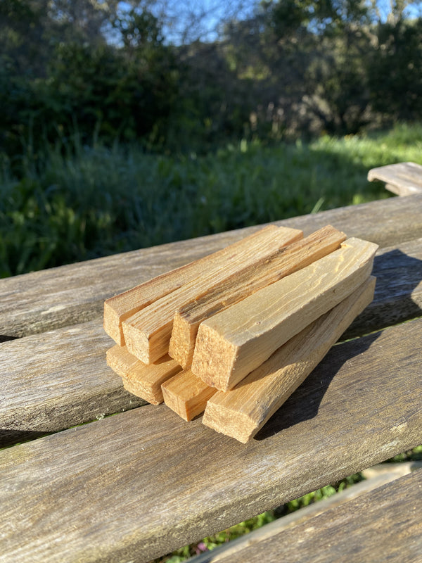 Palo Santo Räucherholz – 8 naturbelassene Sticks für Reinigung & Rituale
