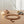 Mala Chakra Kadamholz 108 Perlen – 7 Chakra-Edelsteine Meditationskette auf Tisch mit Räucherstäbchen