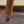 Koshi Mountain Klangspiel aus Walnuss schwingt vor Bergsilhouette bei Sonnenuntergang, Video mit Original-Klang der Earth Symphony Kollektion